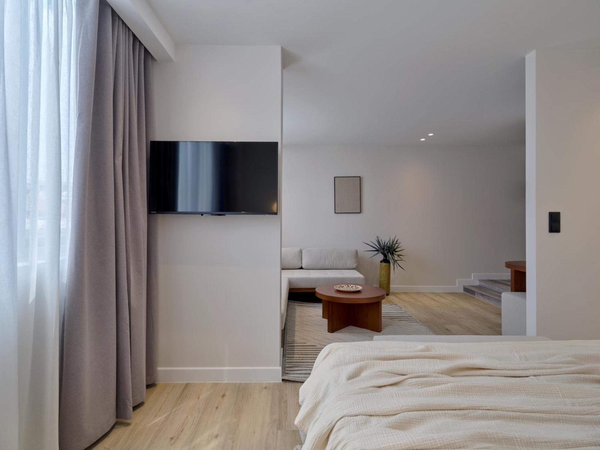 Haya Athens Loftie Suites Екстериор снимка