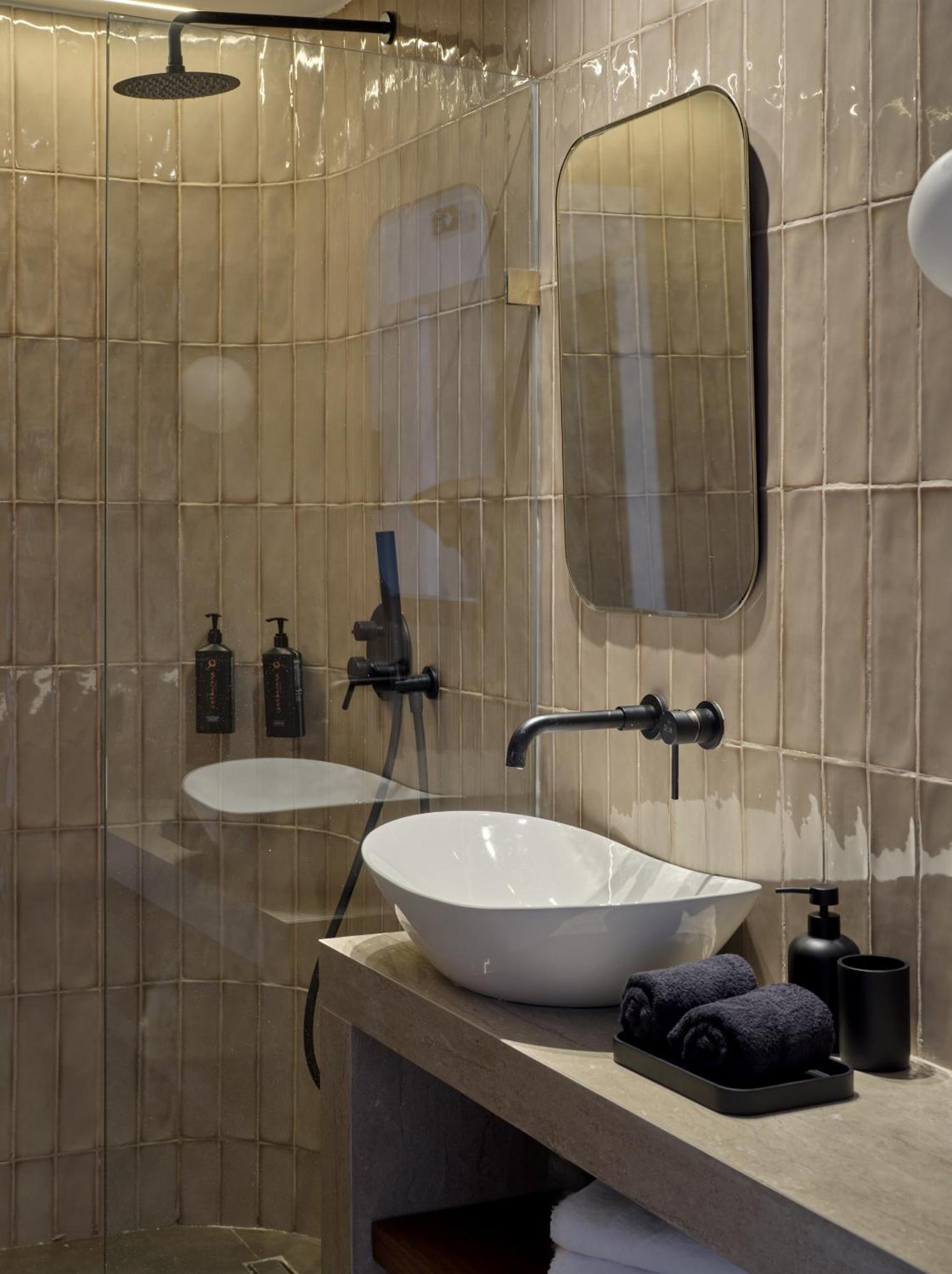 Haya Athens Loftie Suites Екстериор снимка