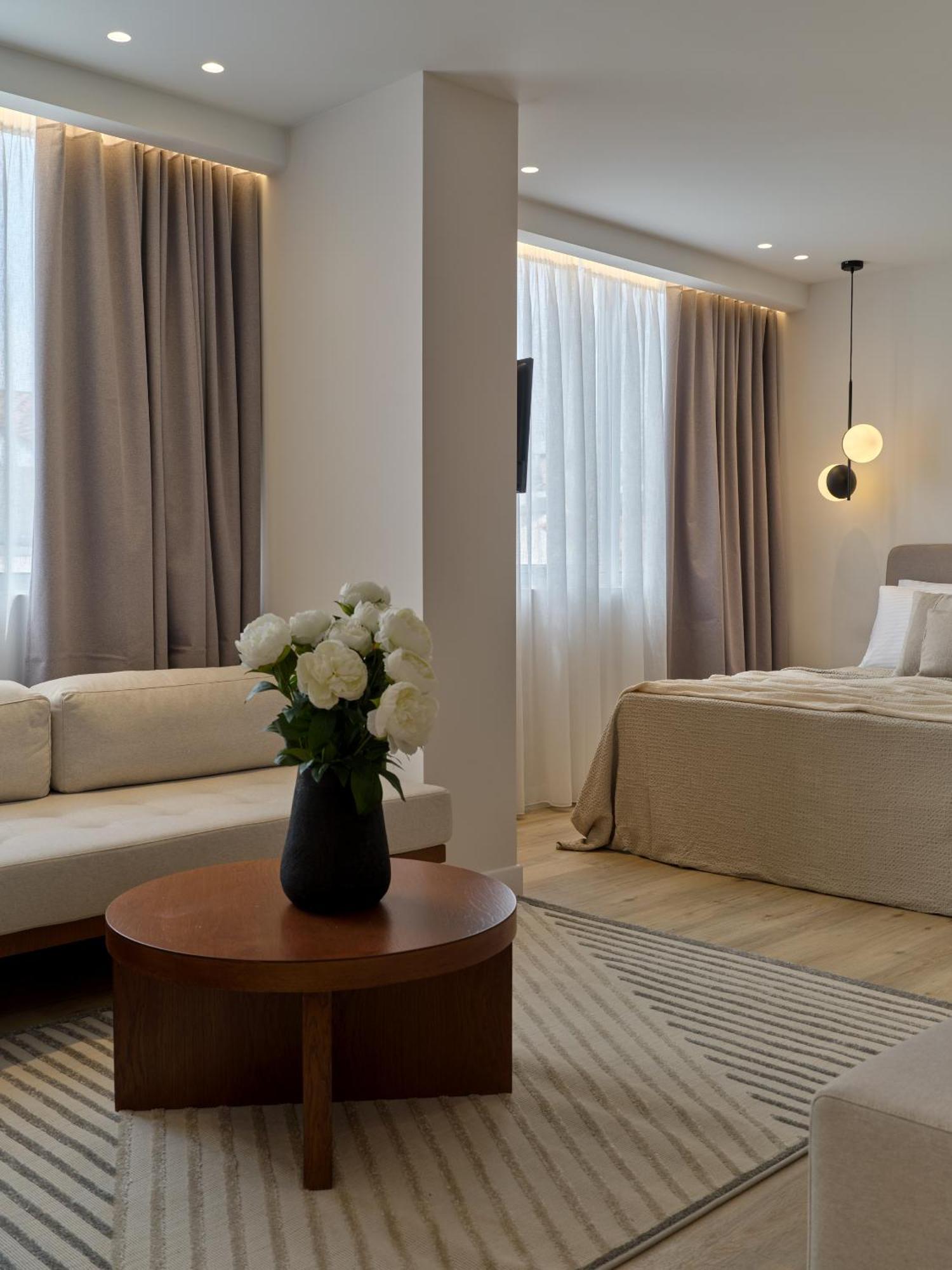 Haya Athens Loftie Suites Екстериор снимка