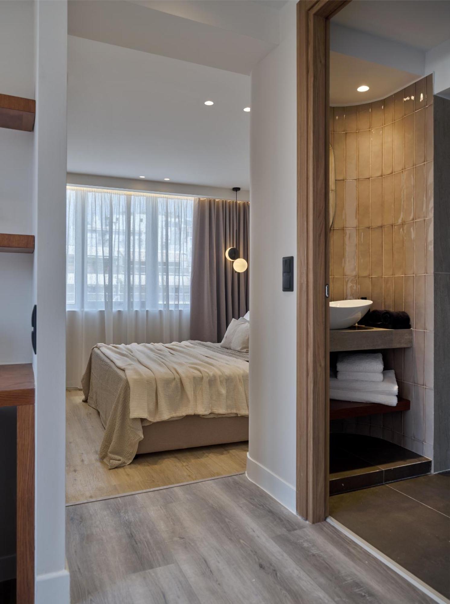 Haya Athens Loftie Suites Екстериор снимка